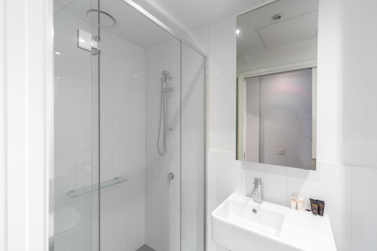2 Bedroom Apartment With Stunning Views in Melbourne CBD - Aura on Flinders Exterior foto