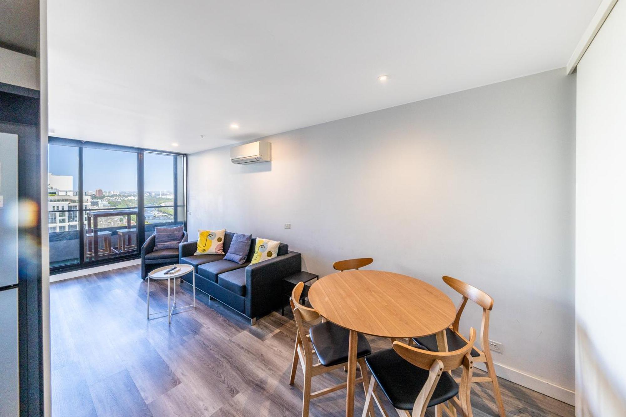 2 Bedroom Apartment With Stunning Views in Melbourne CBD - Aura on Flinders Exterior foto